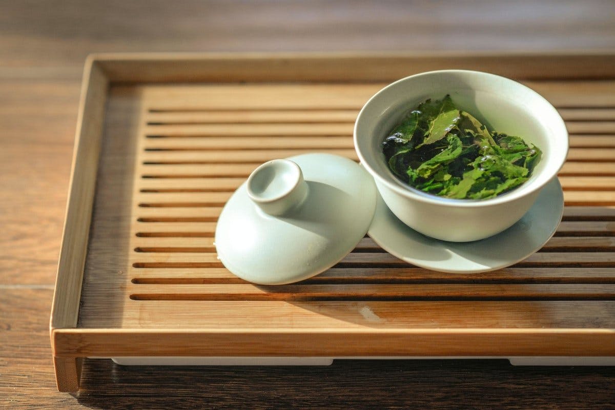 Le thé vert : un ingrédient naturel pour vos soins à la maison - Superbon